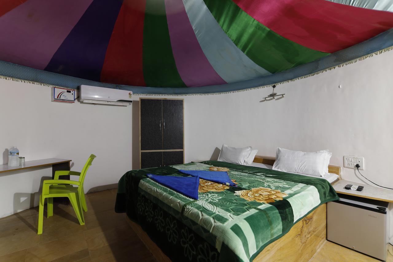 Kf Resort Pvt Ltd Sam Bagian luar foto
