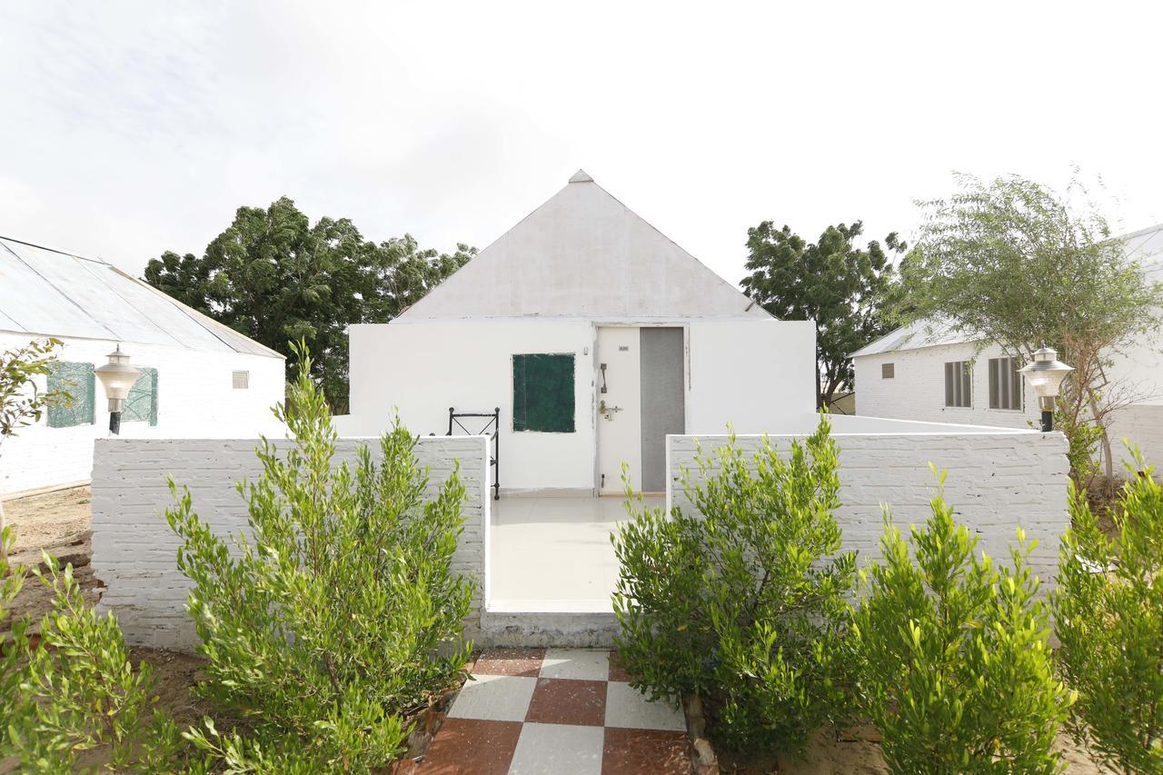 Kf Resort Pvt Ltd Sam Bagian luar foto